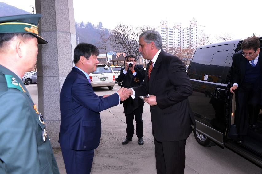 2015 산양지구 콜롬비아 전적비 참배행사 의 사진