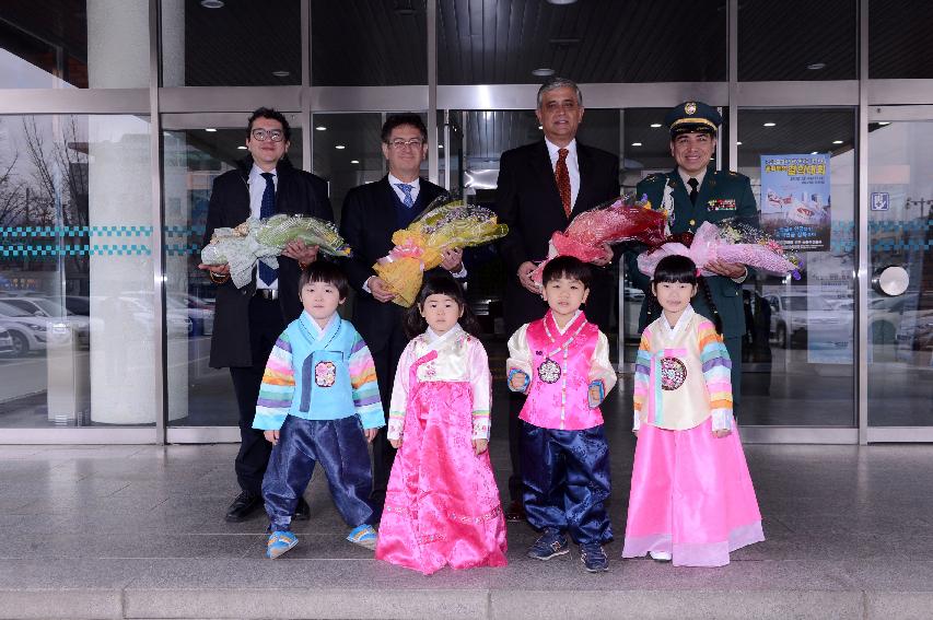 2015 산양지구 콜롬비아 전적비 참배행사 의 사진