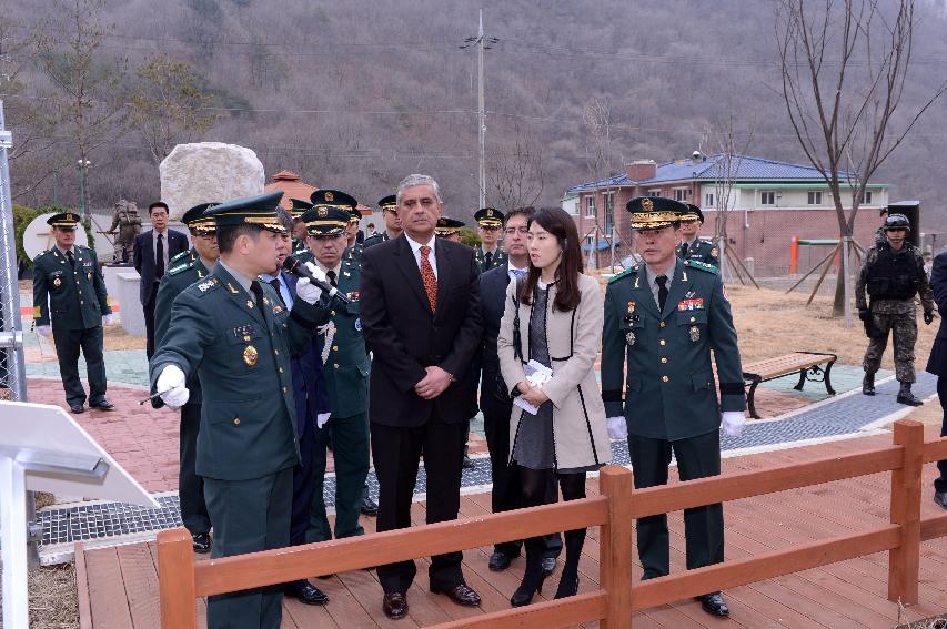 2015 산양지구 콜롬비아 전적비 참배행사 의 사진