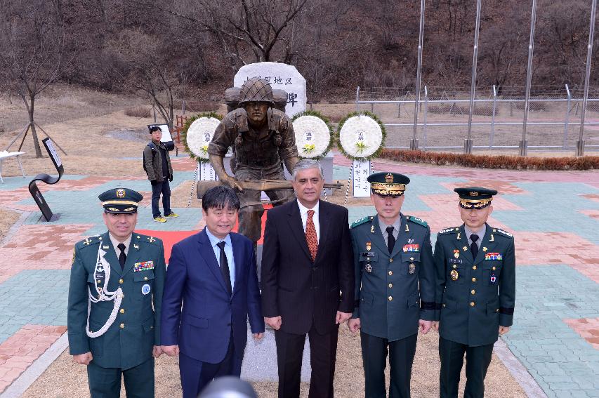 2015 산양지구 콜롬비아 전적비 참배행사 의 사진