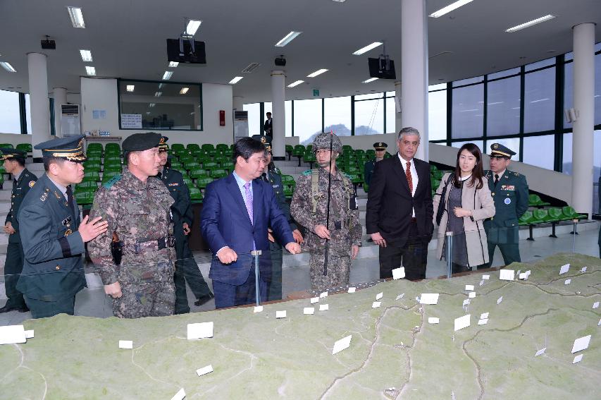 2015 산양지구 콜롬비아 전적비 참배행사 의 사진