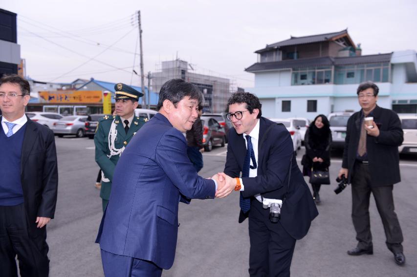 2015 산양지구 콜롬비아 전적비 참배행사 의 사진