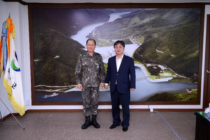 2015 김정수 육군제27사단장 접견 의 사진
