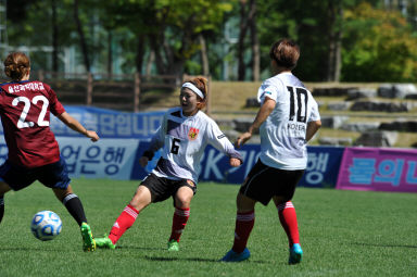 2015 추계한국 여자축구연맹전 의 사진