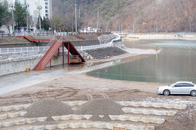 2015 화천산천어축제장 공사현장 전경 의 사진