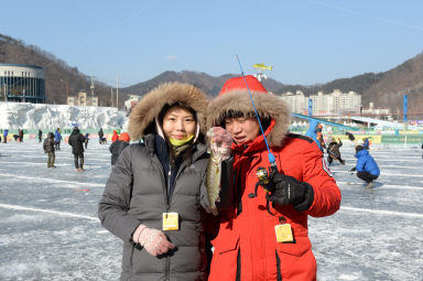 2016 화천산천어축제장으로 신혼여행 의 사진