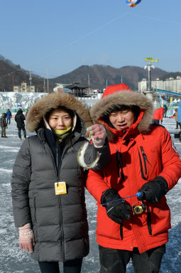 2016 화천산천어축제장으로 신혼여행 의 사진