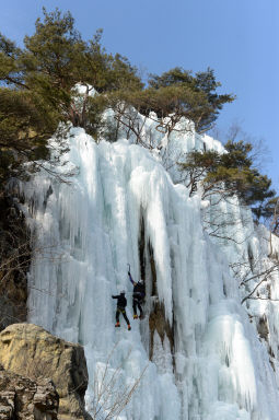 2016 간동면 구만리 딴산 인공빙벽 전경 의 사진