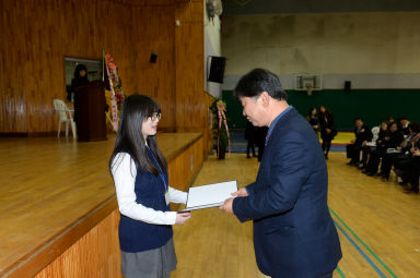 2016 화천중 고등학교 졸업식 의 사진