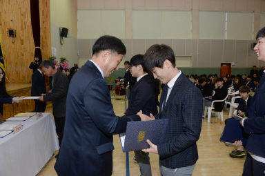 2016 사내 중고등학교 졸업식 의 사진
