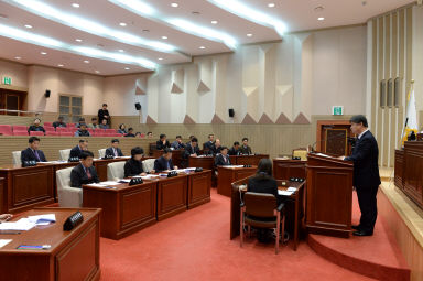 2016 제223회 화천군의회(임시회) 제1차 본회의 의 사진