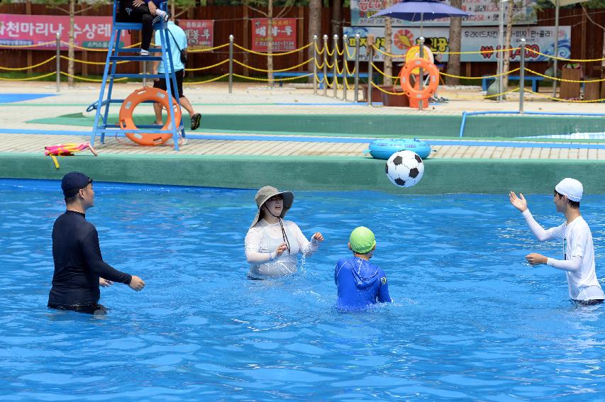 2016 물의나라 화천 쪽배축제 붕어섬 전경 의 사진