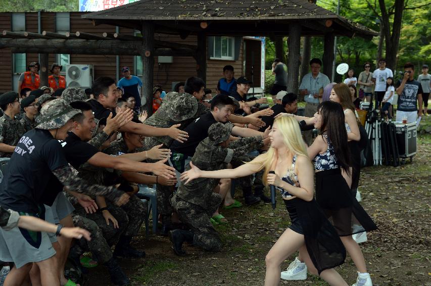 2016 물의나라 화천 쪽배축제 붕어섬 전경 의 사진