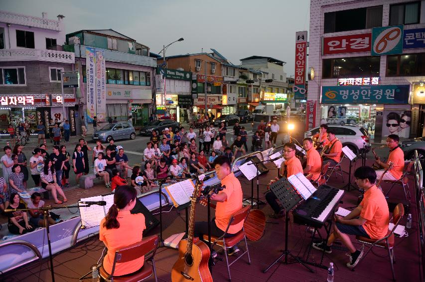 2016 물의나라 화천 쪽배축제와 함께하는 한여름밤의 콘서트 의 사진