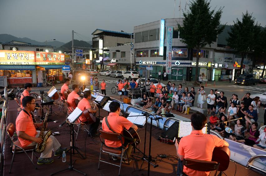 2016 물의나라 화천 쪽배축제와 함께하는 한여름밤의 콘서트 의 사진