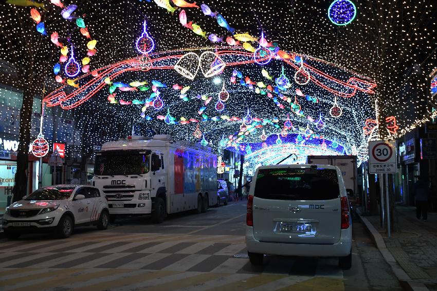 2016 화천산천어축제 얼음광장 및 선등거리 전경 의 사진