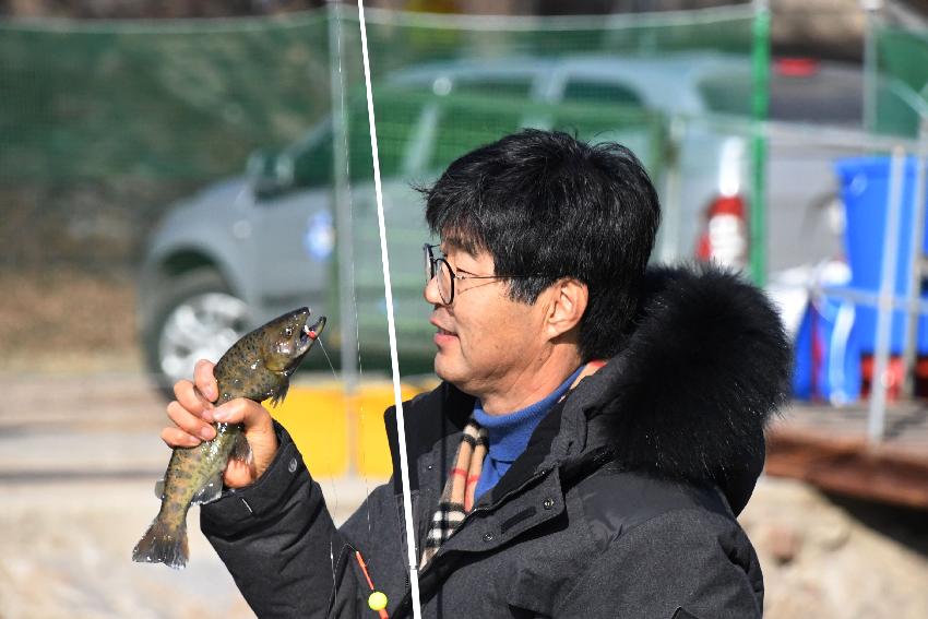 2017 화천산천어축제 수상낚시 시연 및 얼음 수중 점검 의 사진