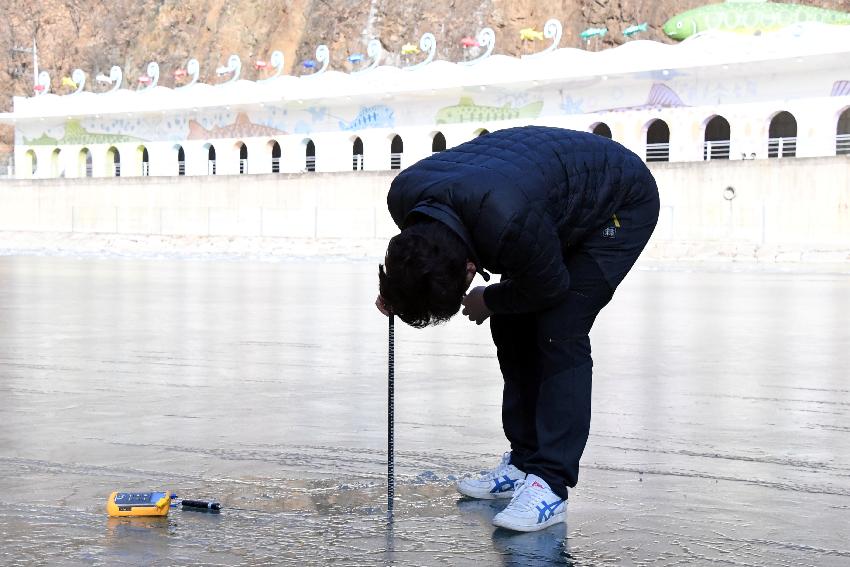 2017 화천산천어축제 수상낚시 시연 및 얼음 수중 점검 의 사진