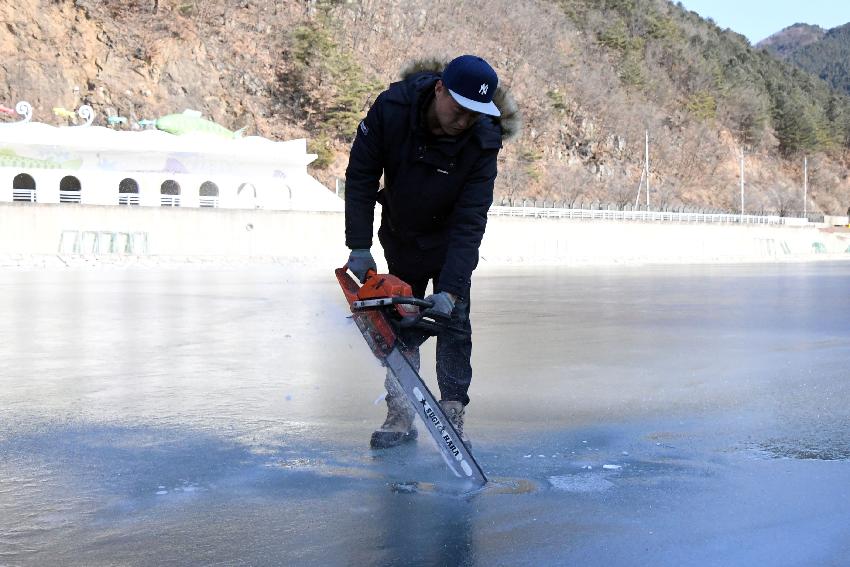 2017 화천산천어축제 수상낚시 시연 및 얼음 수중 점검 의 사진