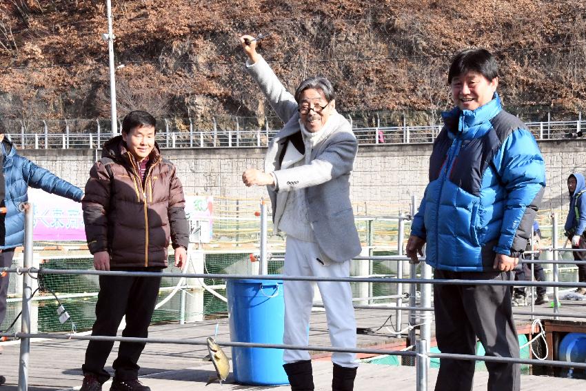 2017 화천산천어축제 수상낚시 시연 및 얼음 수중 점검 의 사진