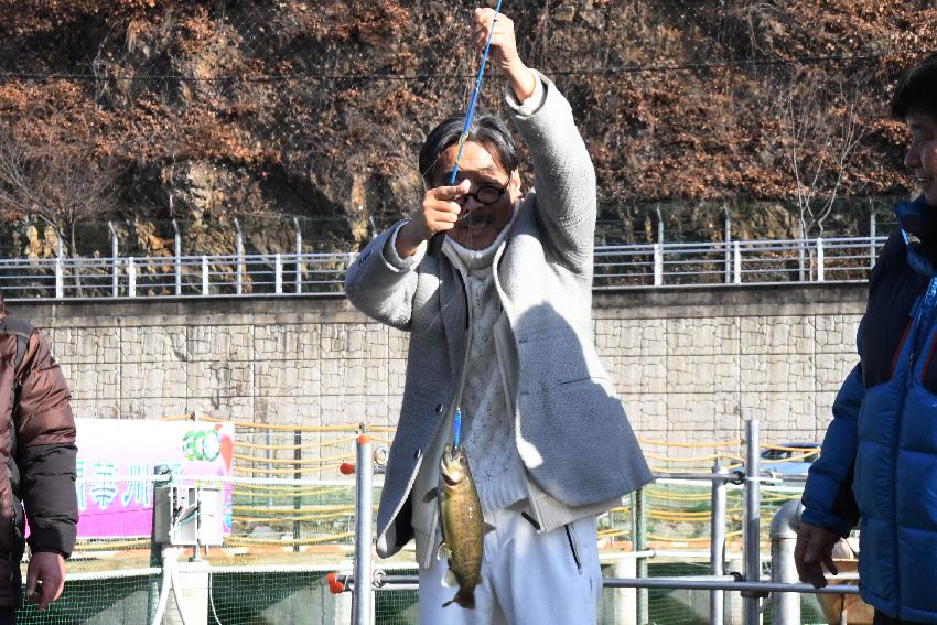 2017 화천산천어축제 수상낚시 시연 및 얼음 수중 점검 의 사진