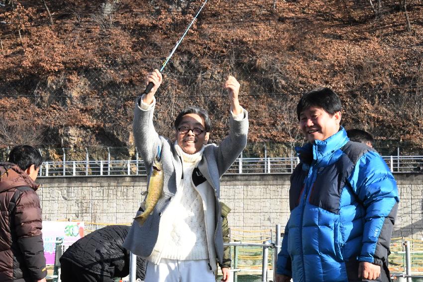 2017 화천산천어축제 수상낚시 시연 및 얼음 수중 점검 의 사진