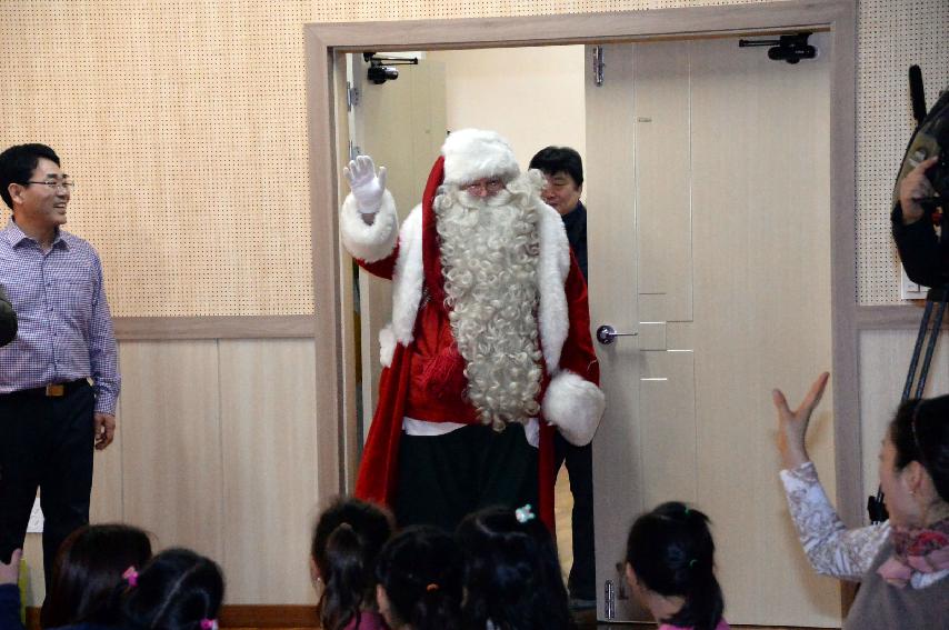 2017 어린이도서관에서 만나는 진짜 산타 행사 의 사진