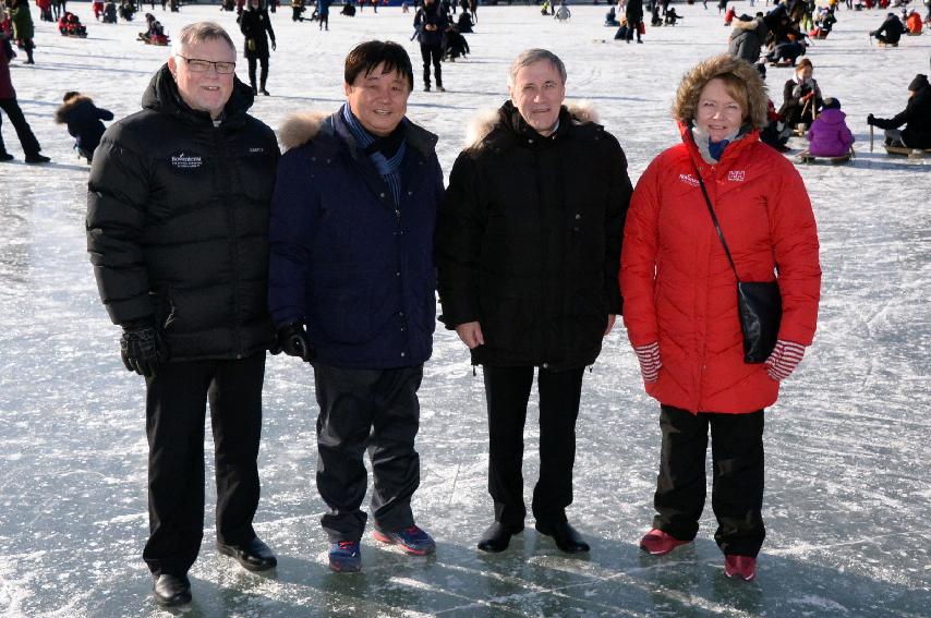 2017 에로 수오 미넨 주한 핀란드 대사 화천산천어축제장 방문 의 사진