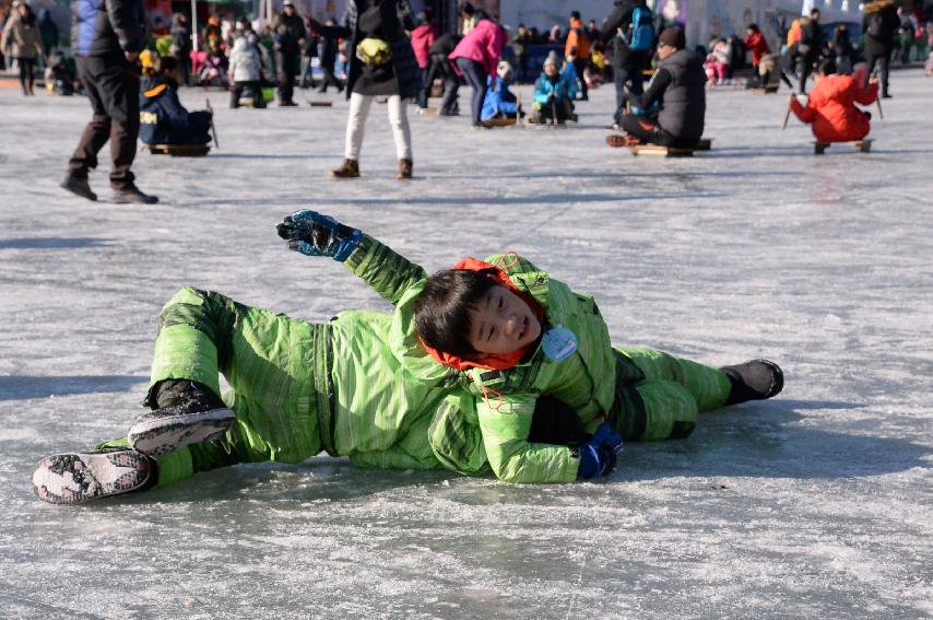 2017 화천산천어축제 얼음썰매장 전경 의 사진