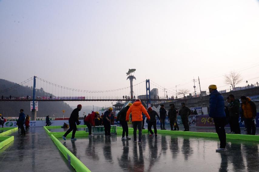 2017 화천산천어축제 얼음축구 전경 의 사진