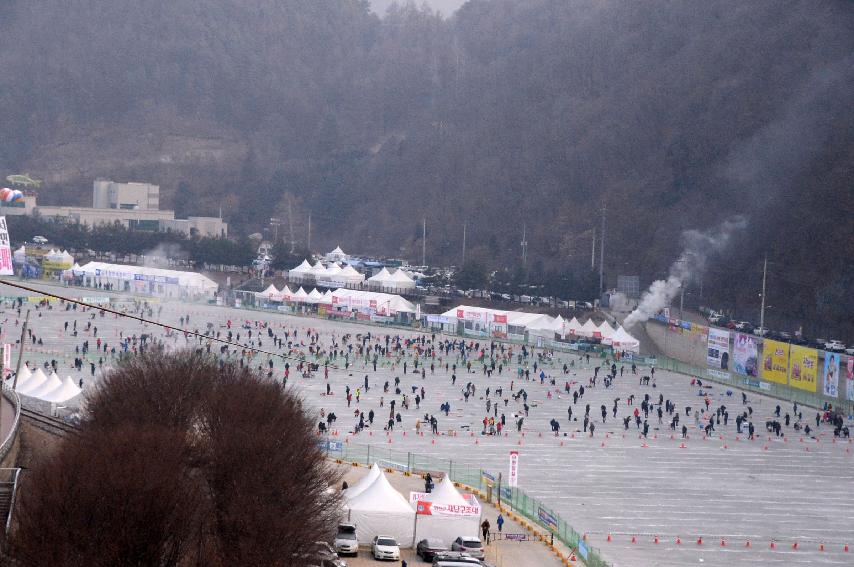 2017 화천산천어축제 원형 로타리 전경 의 사진