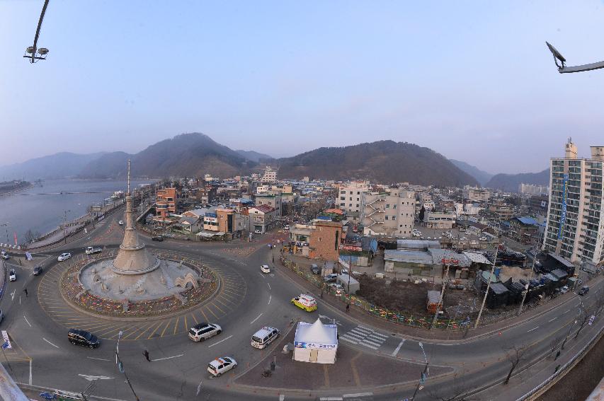 2017 화천산천어축제 원형 로타리 전경 의 사진