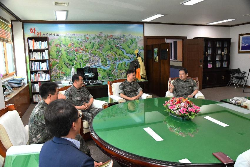 2017 민군관 상생발전을 위한 군장병 문화관람권 증정식 의 사진