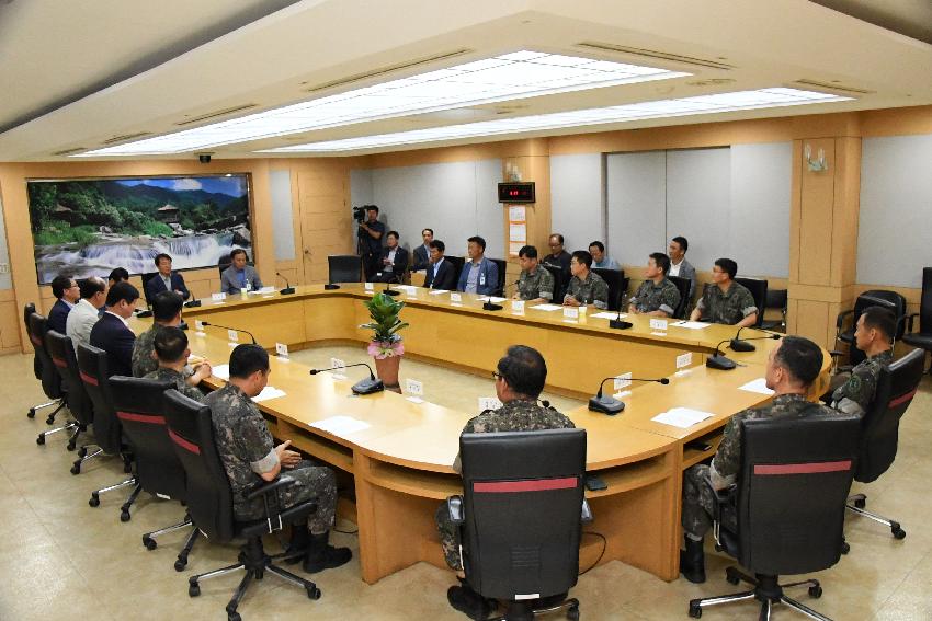 2017 민군관 상생발전을 위한 군장병 문화관람권 증정식 의 사진