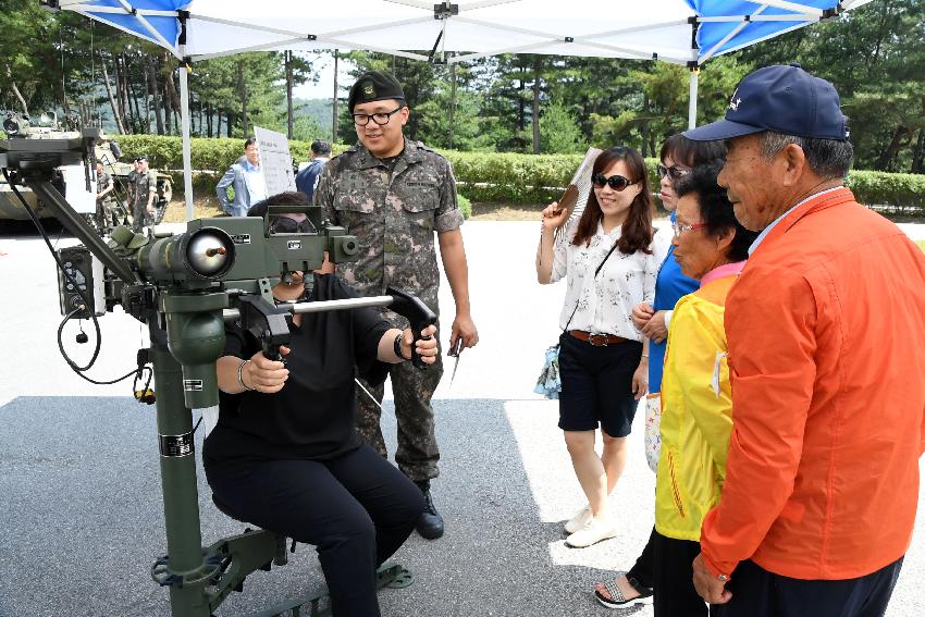 2017 육군 제7보병사단 제68주년 사단창설 기념행사 의 사진