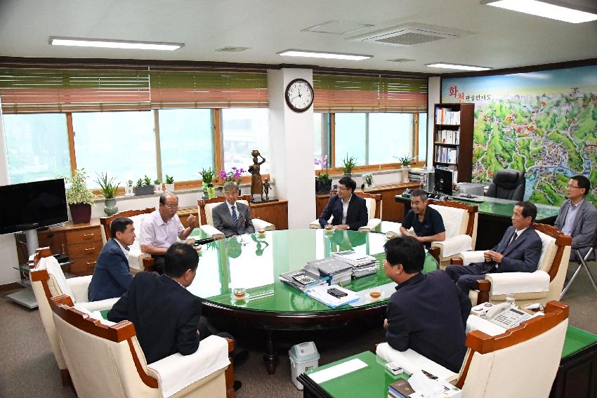 2017 퇴직공무원 공로패 수여식 의 사진