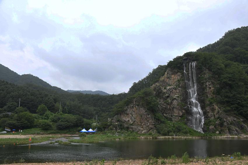 2017 화천읍 대이리 딴산 인공폭포 전경 의 사진