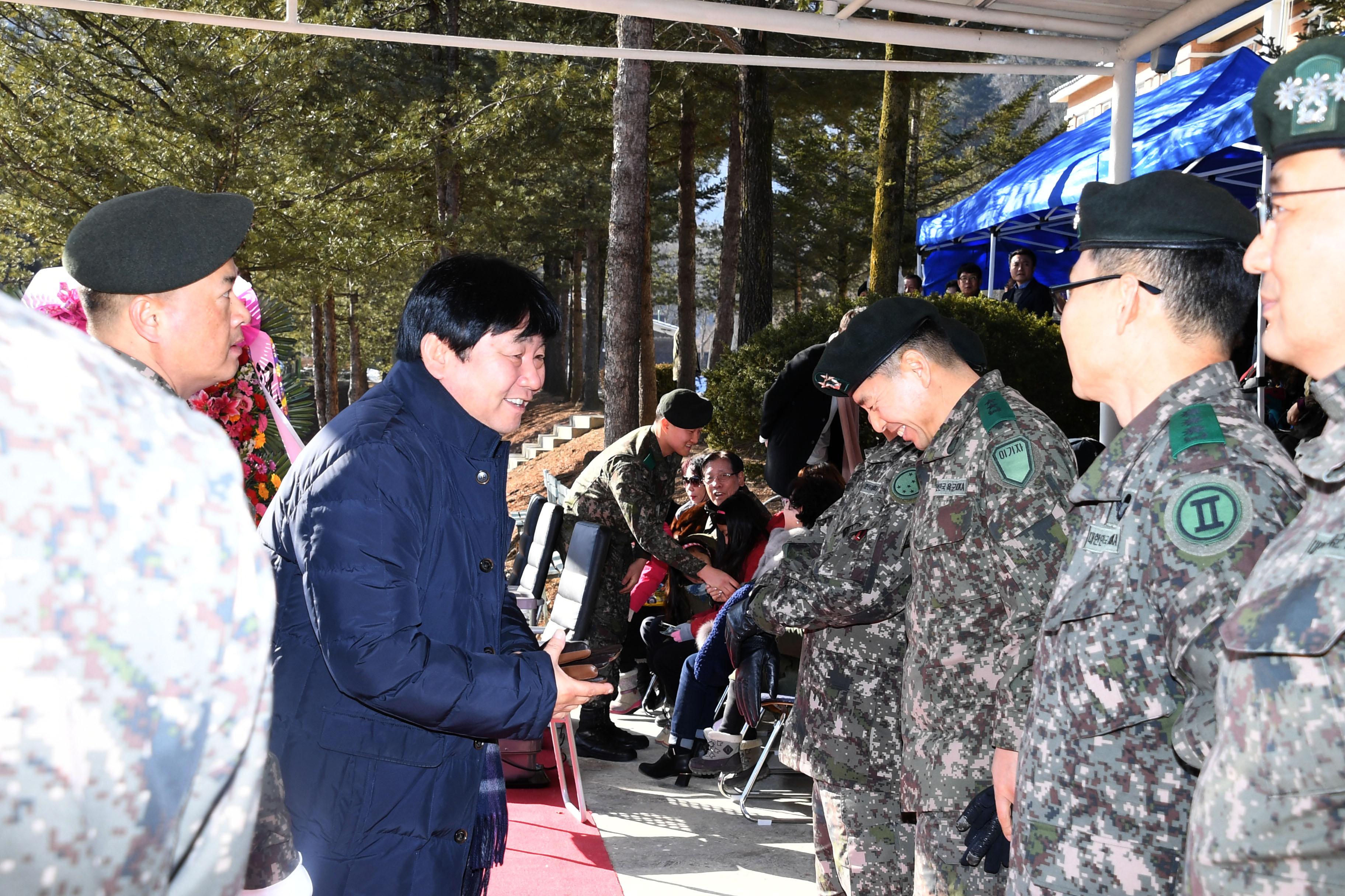 육군 제2포병여단장 취임식 의 사진