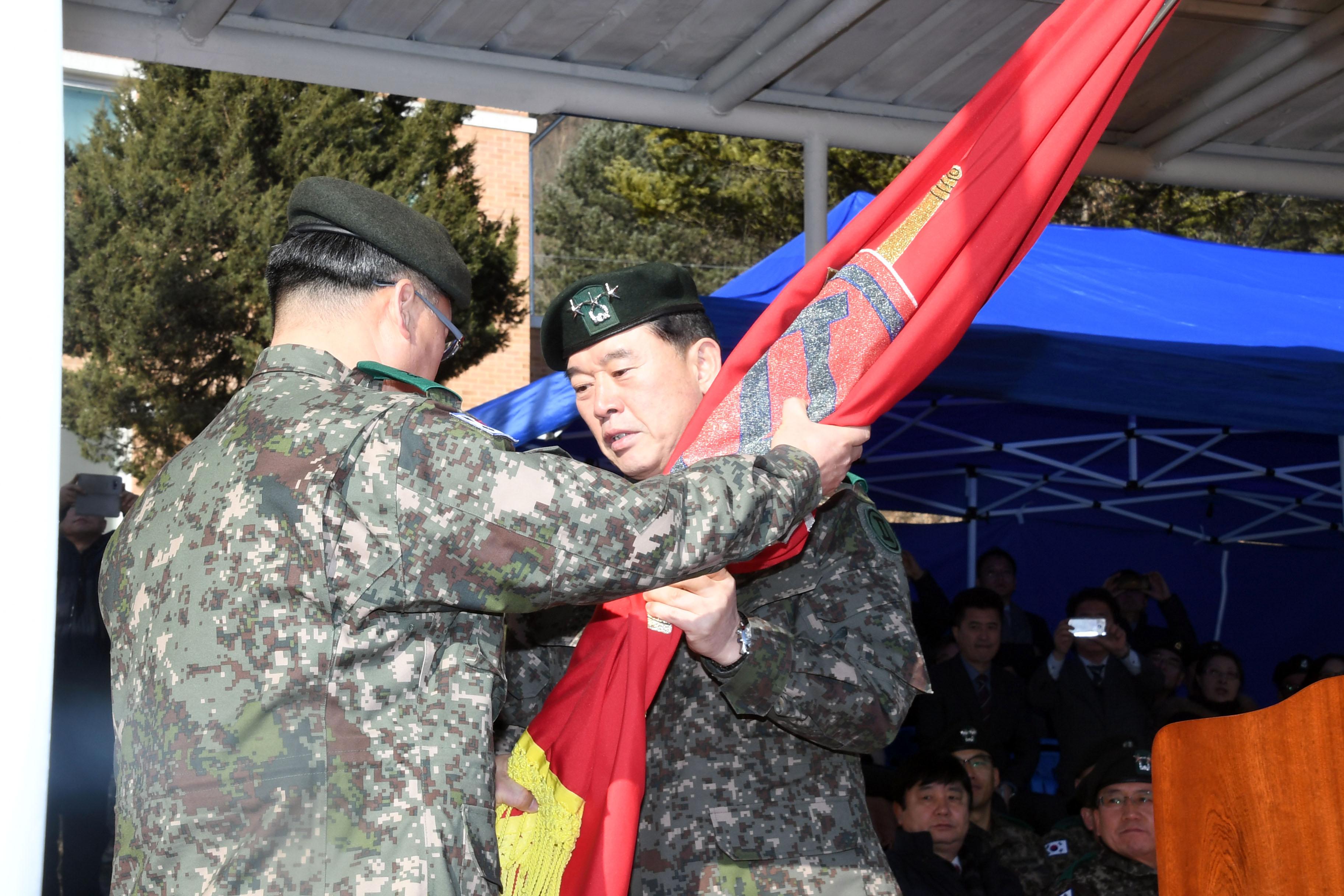 육군 제2포병여단장 취임식 의 사진