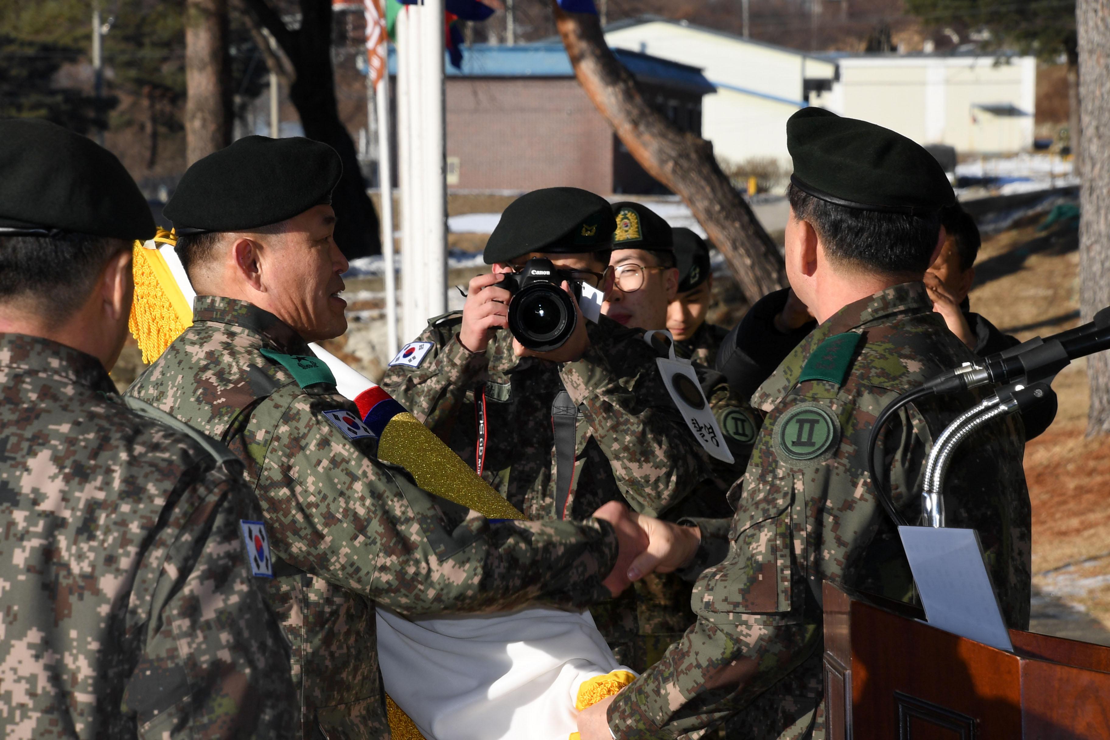 육군 제15보병사단장 이취임식 의 사진