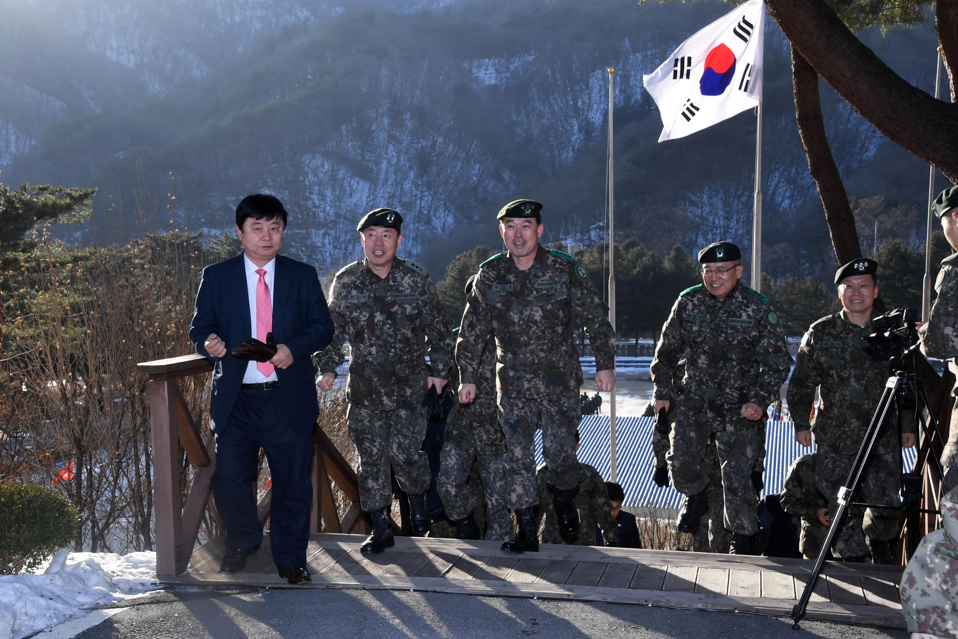 육군 제15보병사단장 이취임식 의 사진