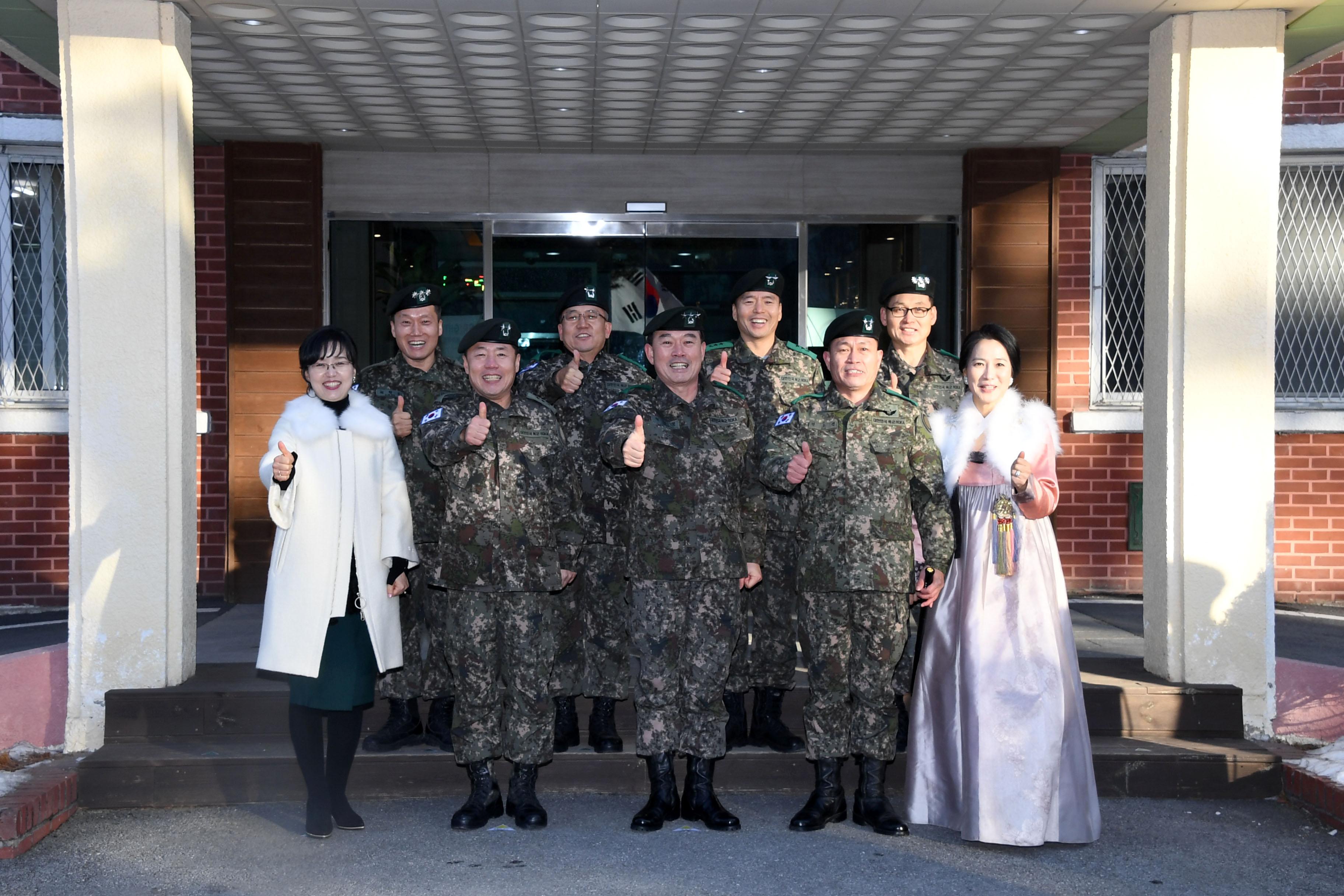 육군 제15보병사단장 이취임식 의 사진