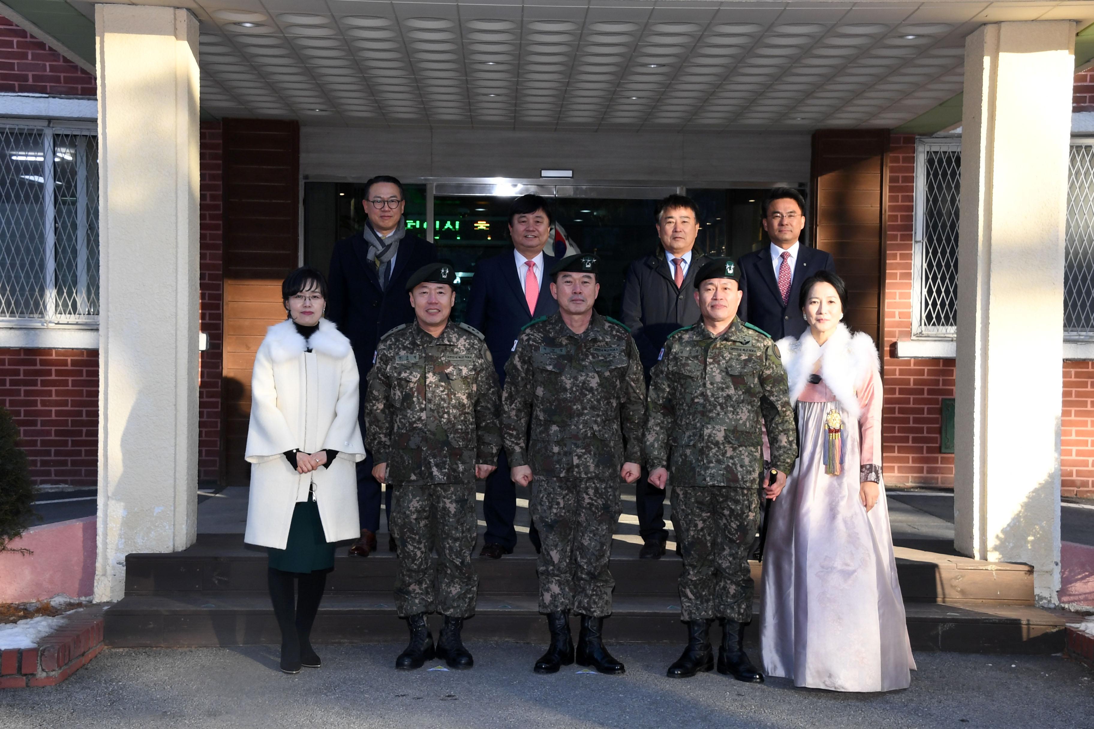 육군 제15보병사단장 이취임식 의 사진