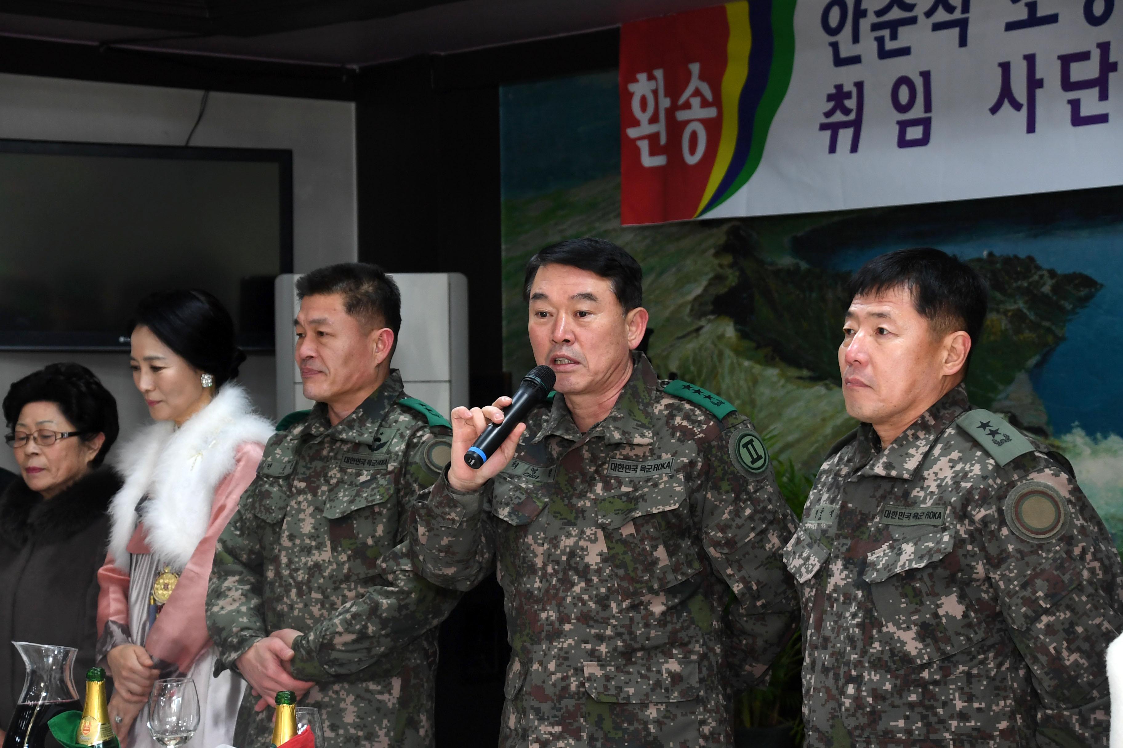 육군 제15보병사단장 이취임식 의 사진