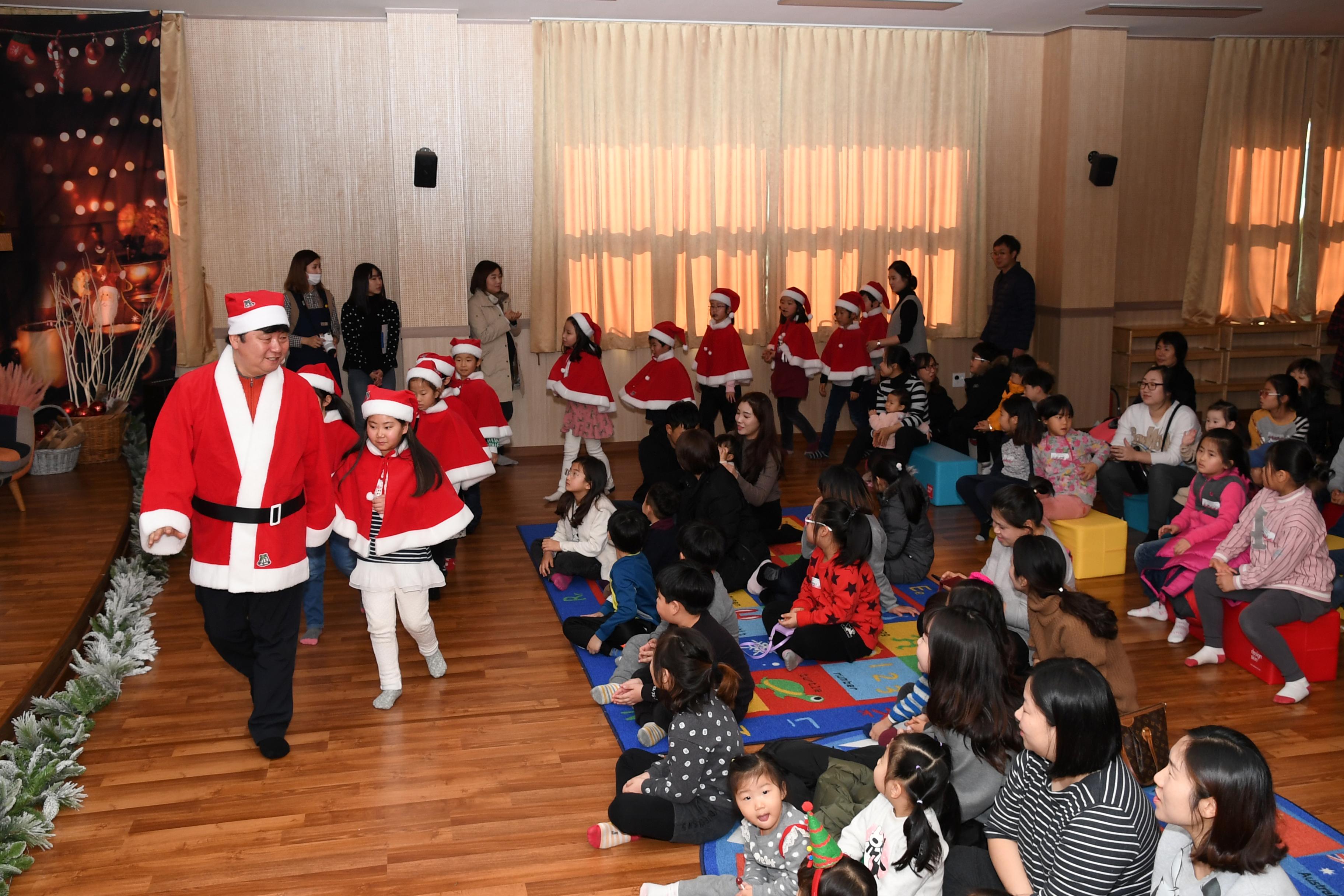 2018 화천산천어축제 핀란드 산타 초청 행사 의 사진