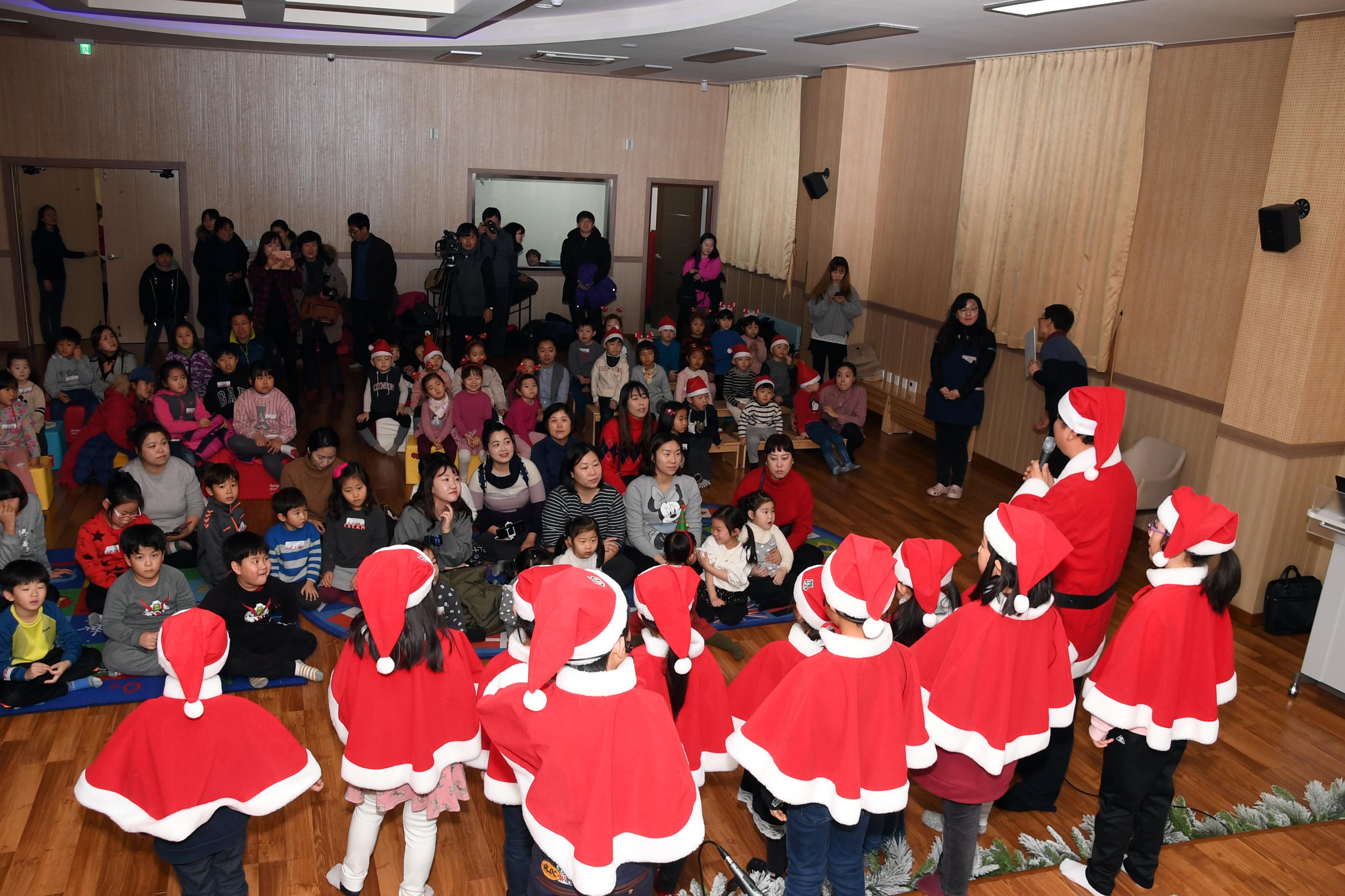 2018 화천산천어축제 핀란드 산타 초청 행사 의 사진