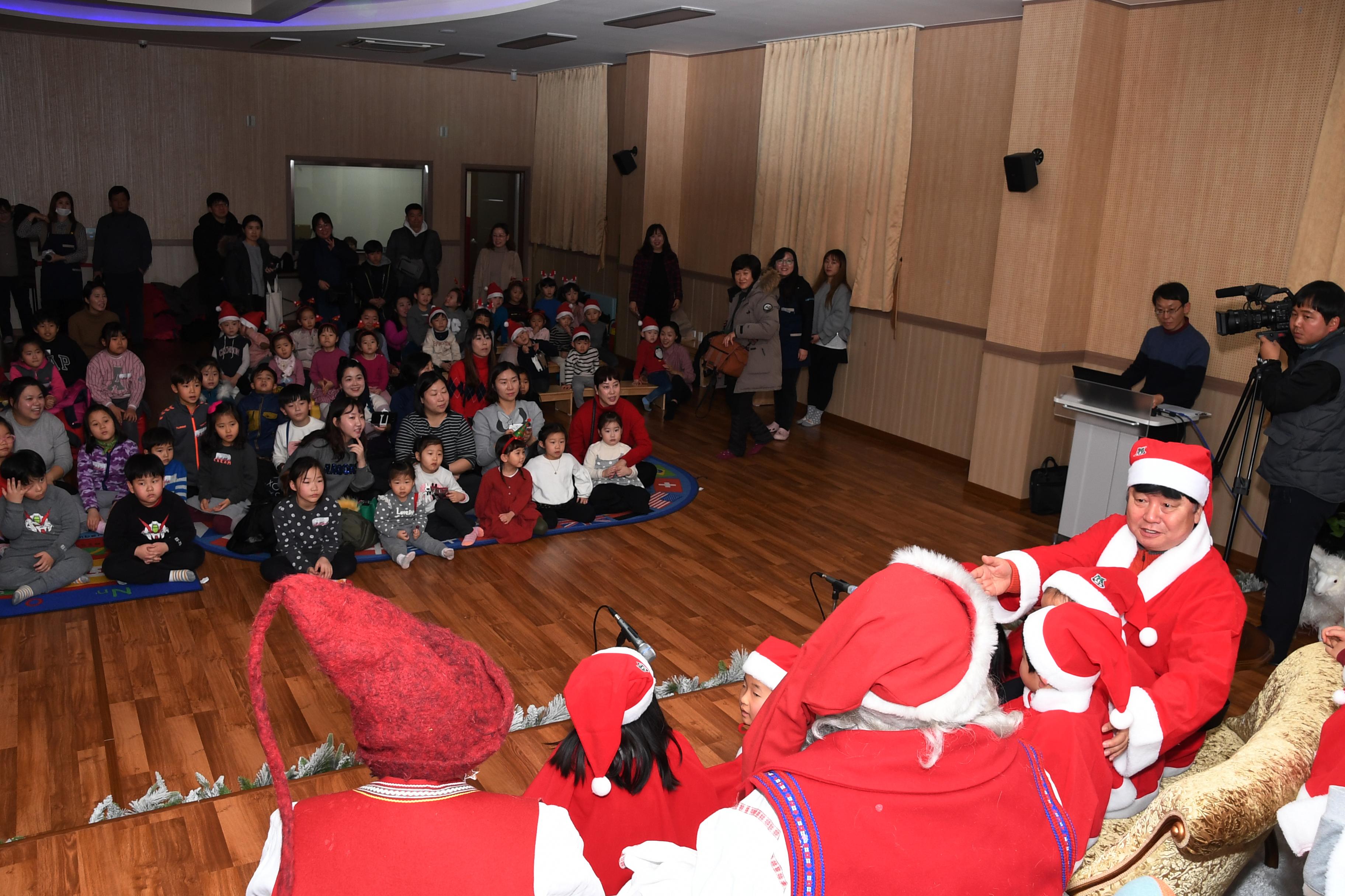 2018 화천산천어축제 핀란드 산타 초청 행사 의 사진