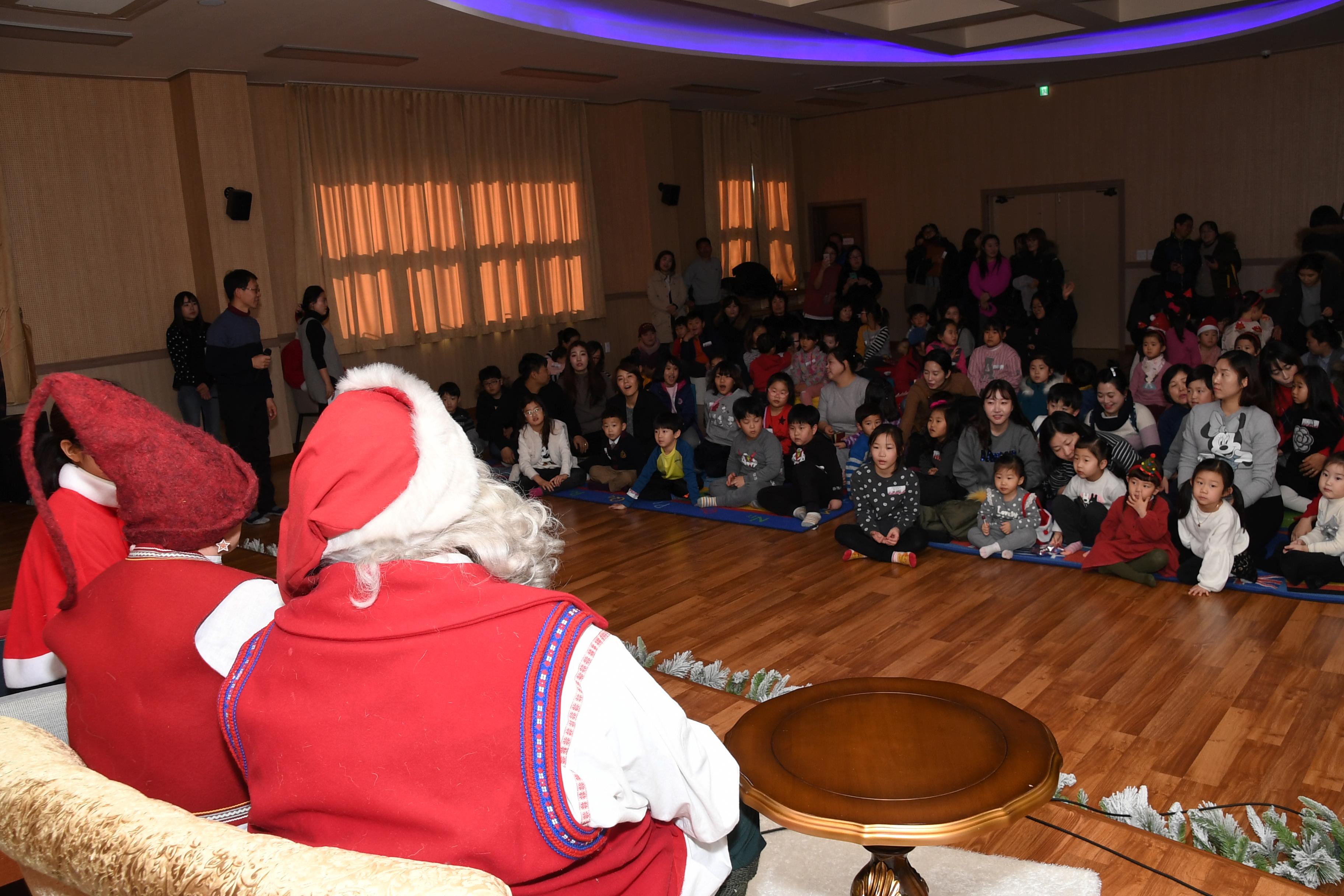 2018 화천산천어축제 핀란드 산타 초청 행사 의 사진