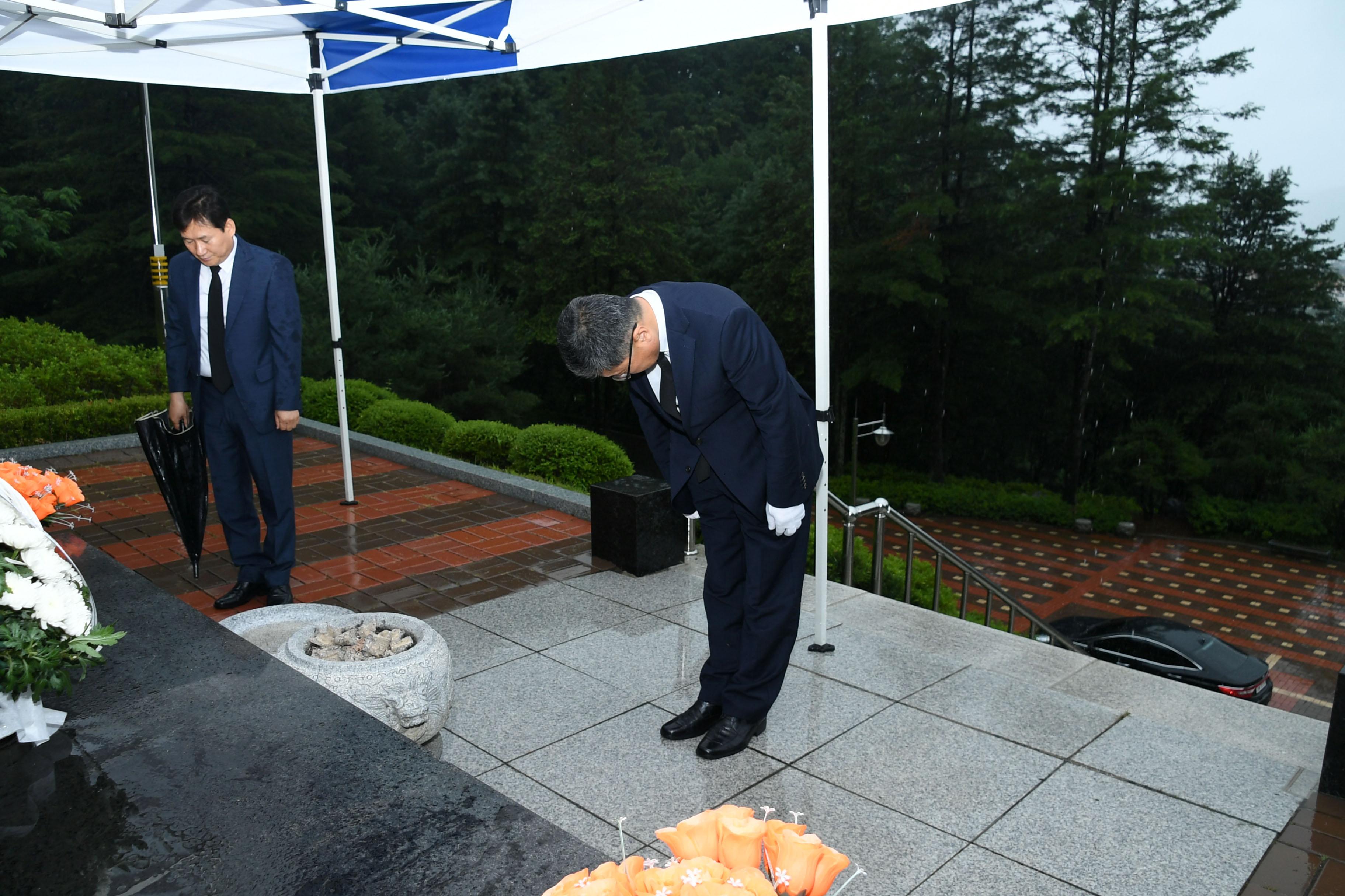 2018 지순식 화천부군수 인사발령자 충렬탑 참배 및 분향 의 사진