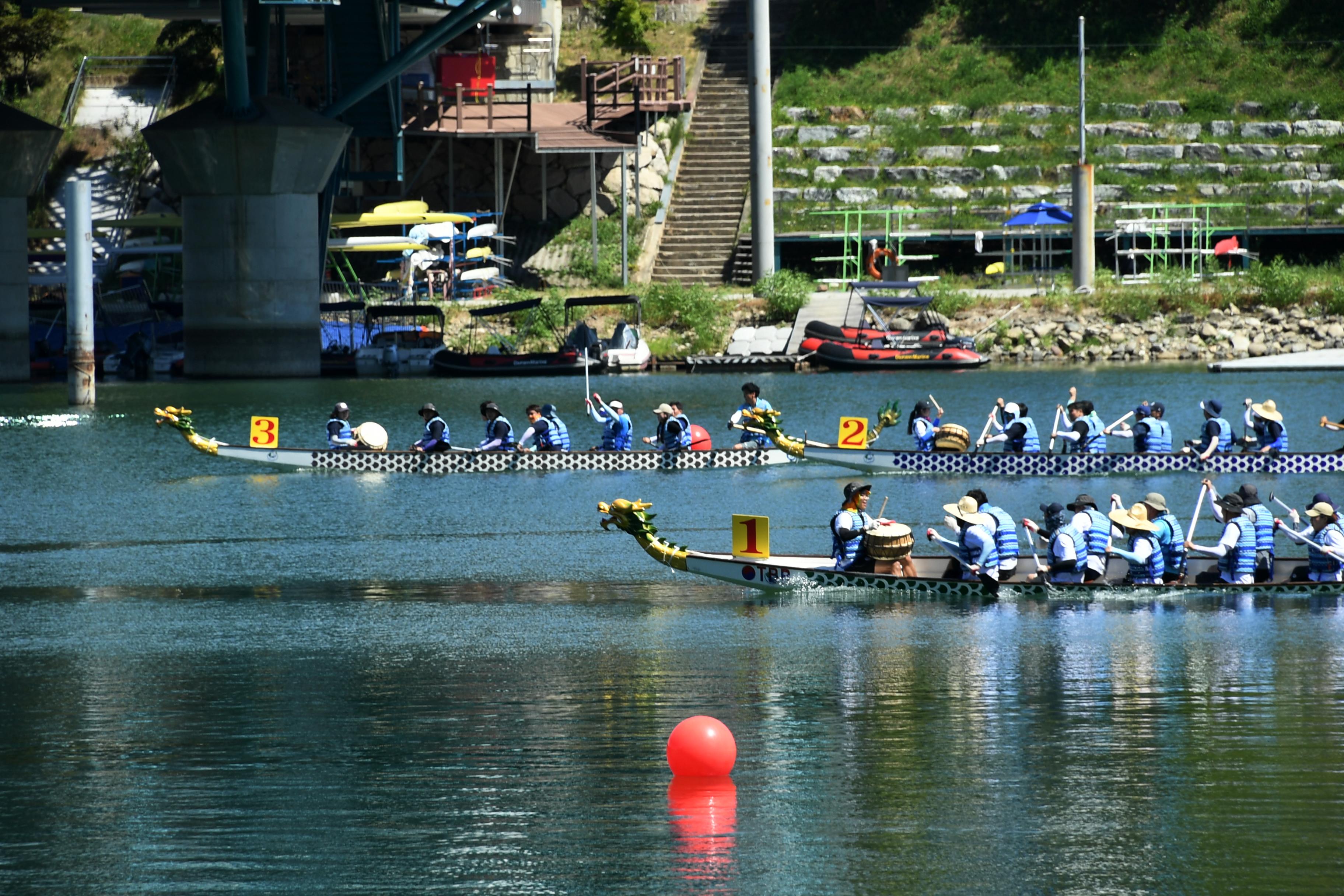 2018 화천쪽배축제 공무원 산천호 경주대회 의 사진